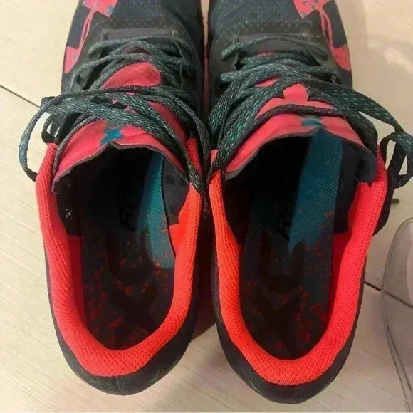 Under Armour Brigade XC Low Spiked Track Running Shoes Sz 10.5 - Picture 7 of 11